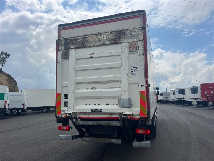 Renault D 19 - Kamion sa zatvorenim sandukom: slika 3 Renault D 19 - Kamion sa zatvorenim sandukom: slika 3