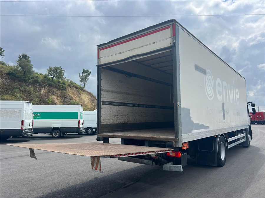 Renault D 19 - Kamion sa zatvorenim sandukom: slika 5 Renault D 19 - Kamion sa zatvorenim sandukom: slika 5