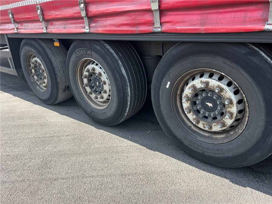 Poluprikolica sa ceradom SCHMITZ CARGOBULL SCB-S3T TETO ELEVAR: slika 7 Poluprikolica sa ceradom SCHMITZ CARGOBULL SCB-S3T TETO ELEVAR: slika 7