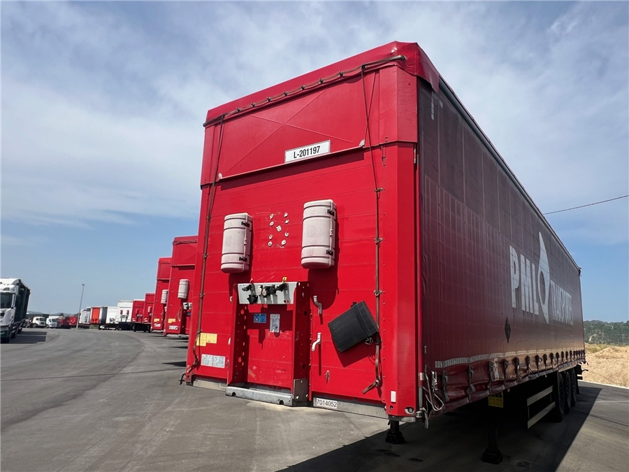 SCHMITZ CARGOBULL SCB-S3T TETO ELEVAR - Poluprikolica sa ceradom: slika 1 SCHMITZ CARGOBULL SCB-S3T TETO ELEVAR - Poluprikolica sa ceradom: slika 1