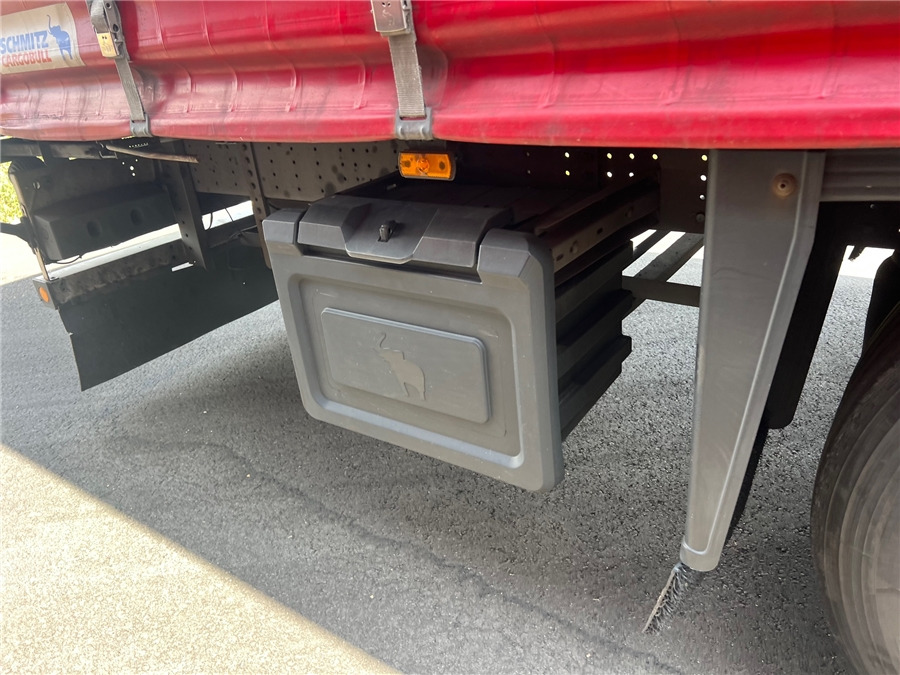 Poluprikolica sa ceradom SCHMITZ CARGOBULL SCB-S3T TETO ELEVAR: slika 10 Poluprikolica sa ceradom SCHMITZ CARGOBULL SCB-S3T TETO ELEVAR: slika 10