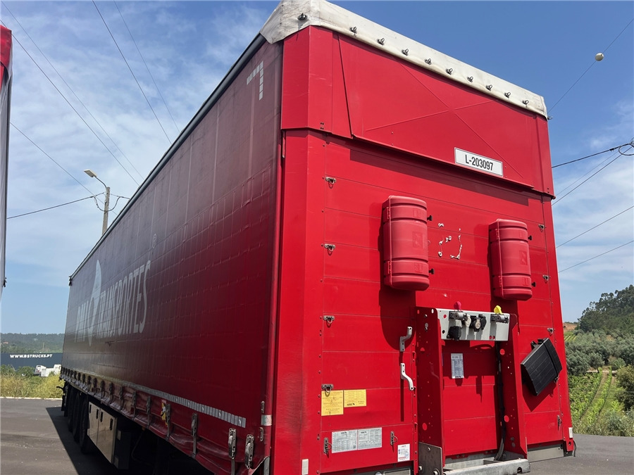 SCHMITZ CARGOBULL SCB-S3T TETO ELEVAR - Poluprikolica sa ceradom: slika 2 SCHMITZ CARGOBULL SCB-S3T TETO ELEVAR - Poluprikolica sa ceradom: slika 2