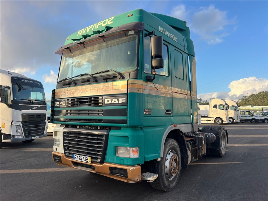 DAF XF95/480 Manual gear - Tegljač: slika 1 DAF XF95/480 Manual gear - Tegljač: slika 1