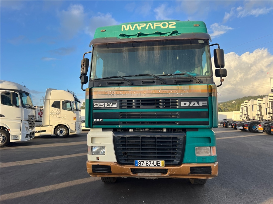 DAF XF95/480 Manual gear - Tegljač: slika 2 DAF XF95/480 Manual gear - Tegljač: slika 2