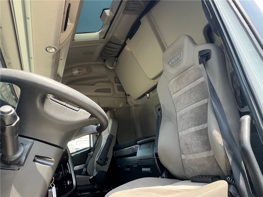 Tegljač Iveco AS440S46T/P: slika 13