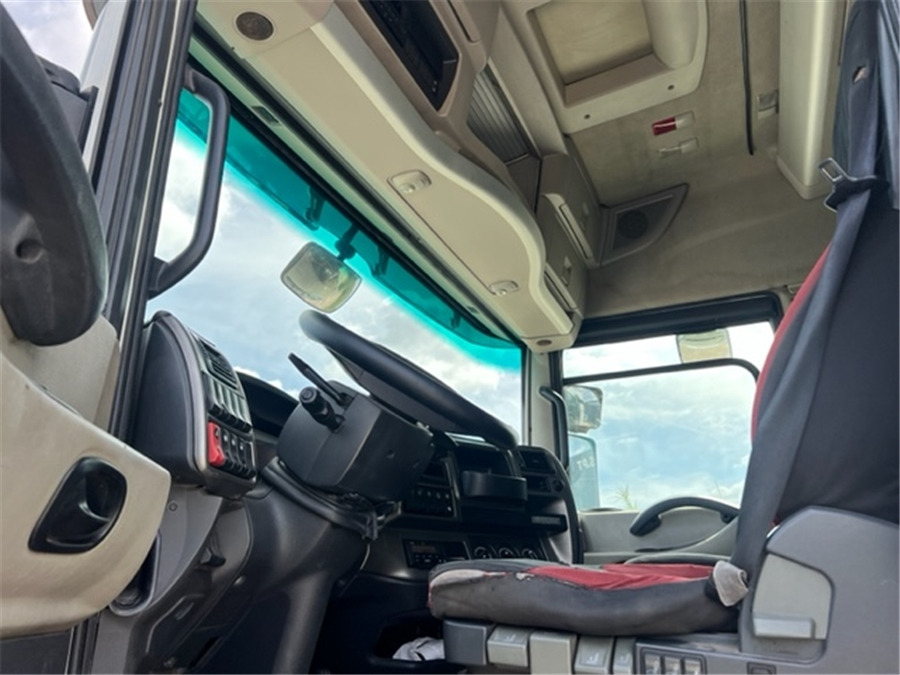 Renault AE 480 - Tegljač: slika 5 Renault AE 480 - Tegljač: slika 5
