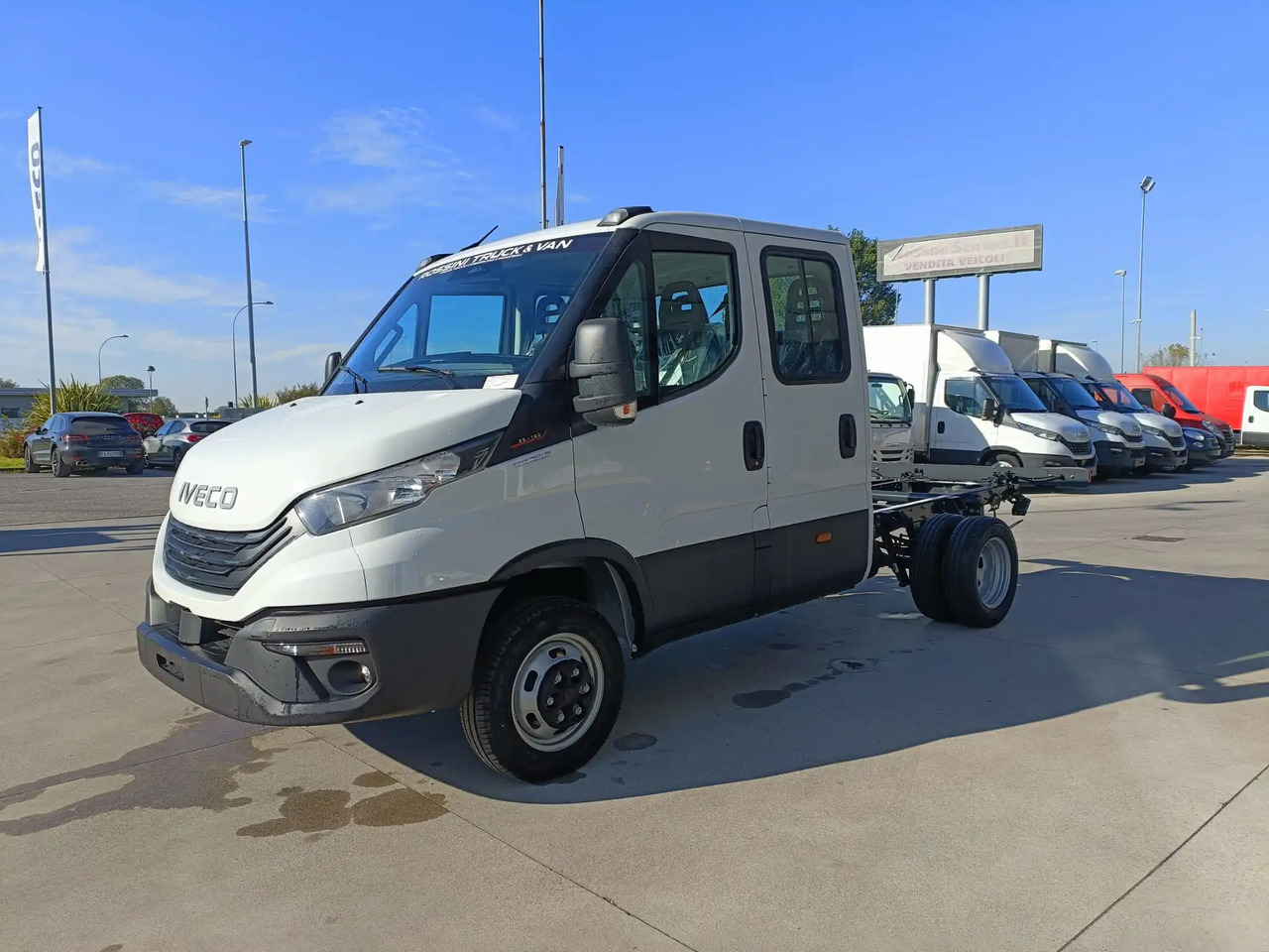 Dostavno vozilo IVECO DAILY 35C16 DOPPIA CABINA 7 POSTI: slika 7 Dostavno vozilo IVECO DAILY 35C16 DOPPIA CABINA 7 POSTI: slika 7
