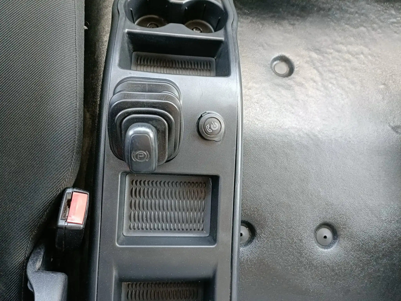 Lizing  IVECO EUROCARGO 120E19P IVECO EUROCARGO 120E19P: slika 8