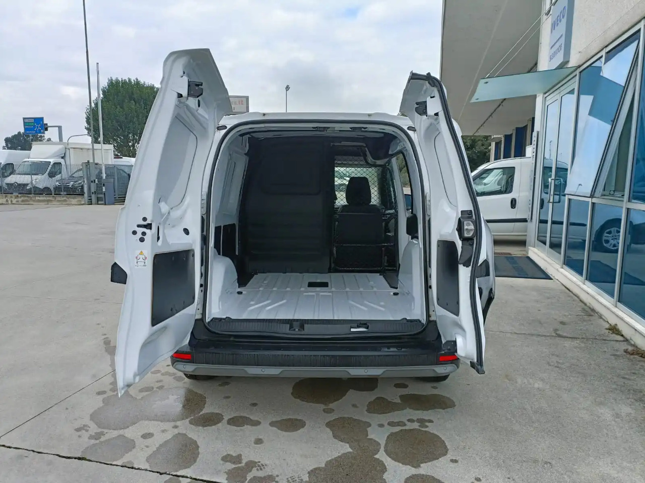 RENAULT KANGOO EV45 – 100% ELETTRICO - Furgon, Električno dostavno vozilo: slika 3 RENAULT KANGOO EV45 – 100% ELETTRICO - Furgon, Električno dostavno vozilo: slika 3