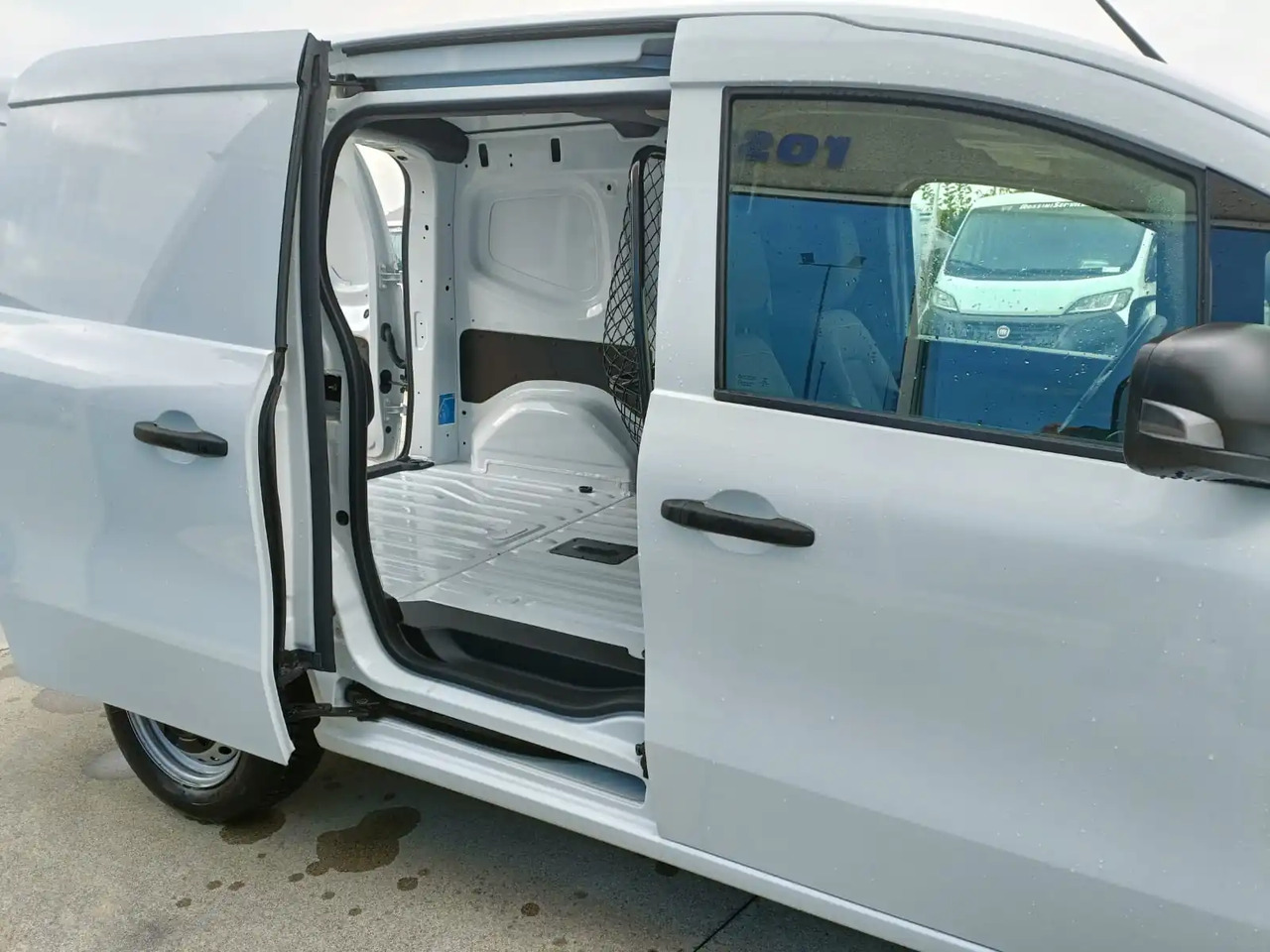RENAULT KANGOO EV45 – 100% ELETTRICO - Furgon, Električno dostavno vozilo: slika 2 RENAULT KANGOO EV45 – 100% ELETTRICO - Furgon, Električno dostavno vozilo: slika 2
