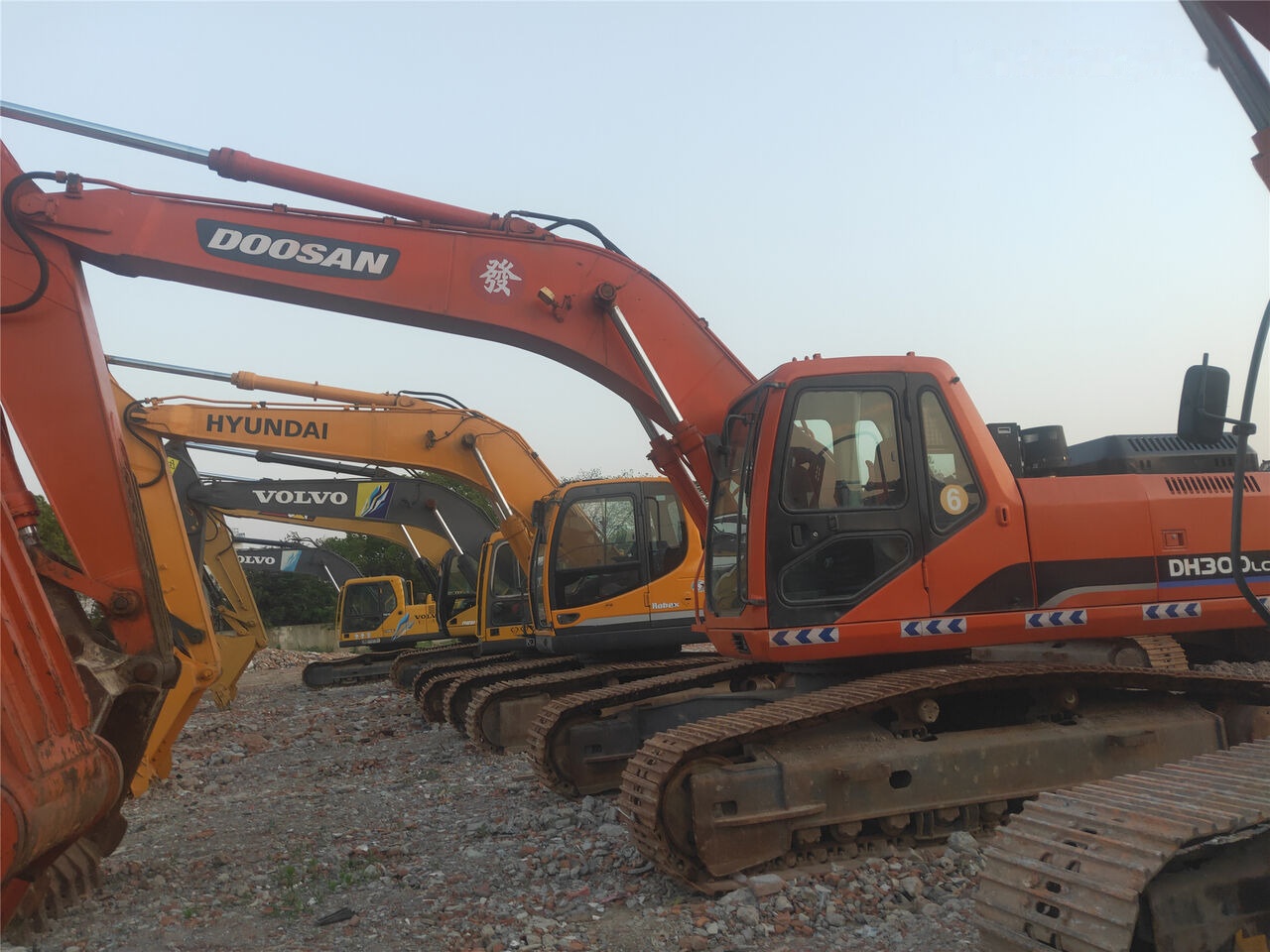 Doosan DH300LC-7 - Bager guseničar: slika 4 Doosan DH300LC-7 - Bager guseničar: slika 4