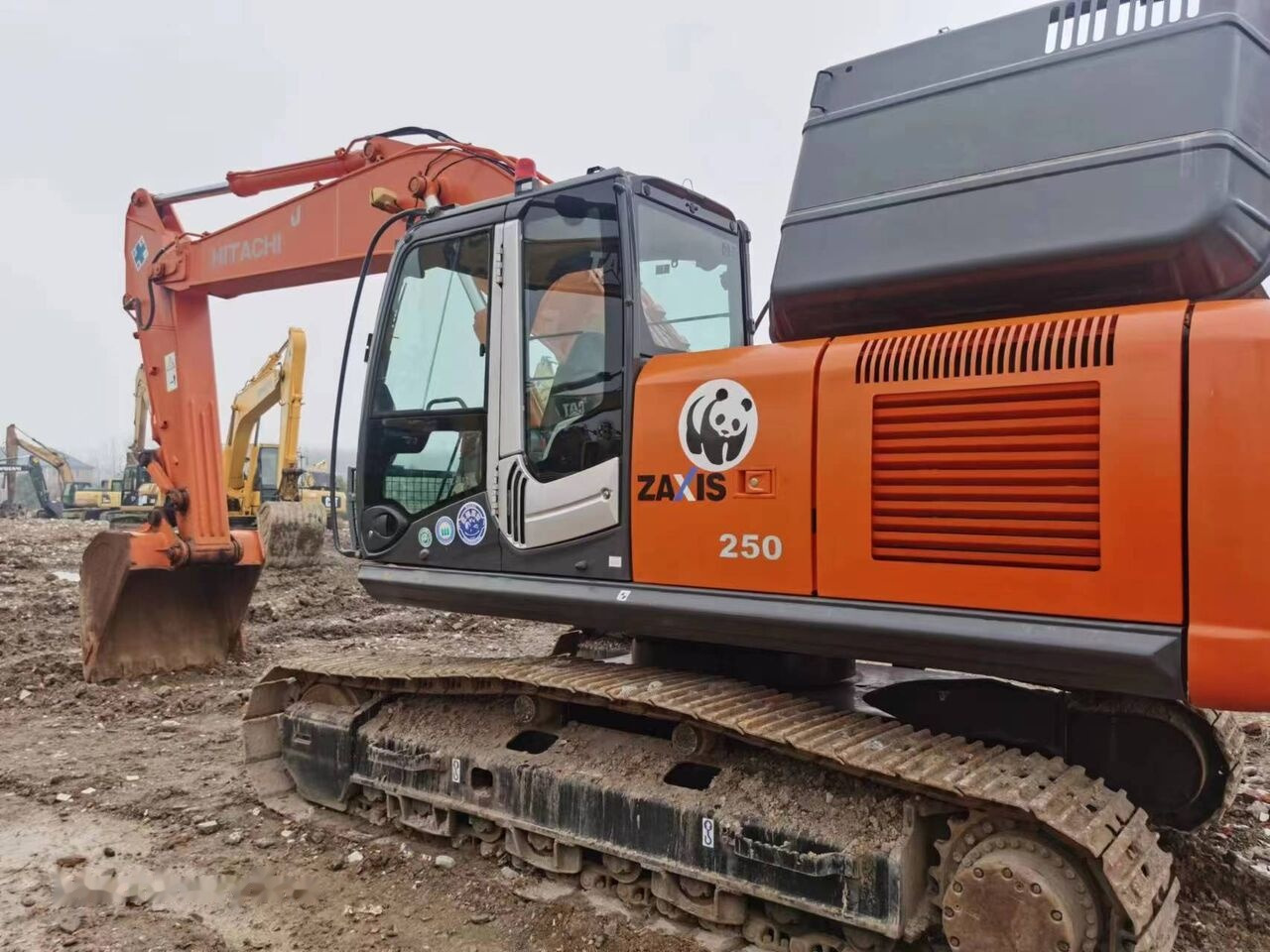 Hitachi ZX250 - Bager guseničar: slika 4 Hitachi ZX250 - Bager guseničar: slika 4