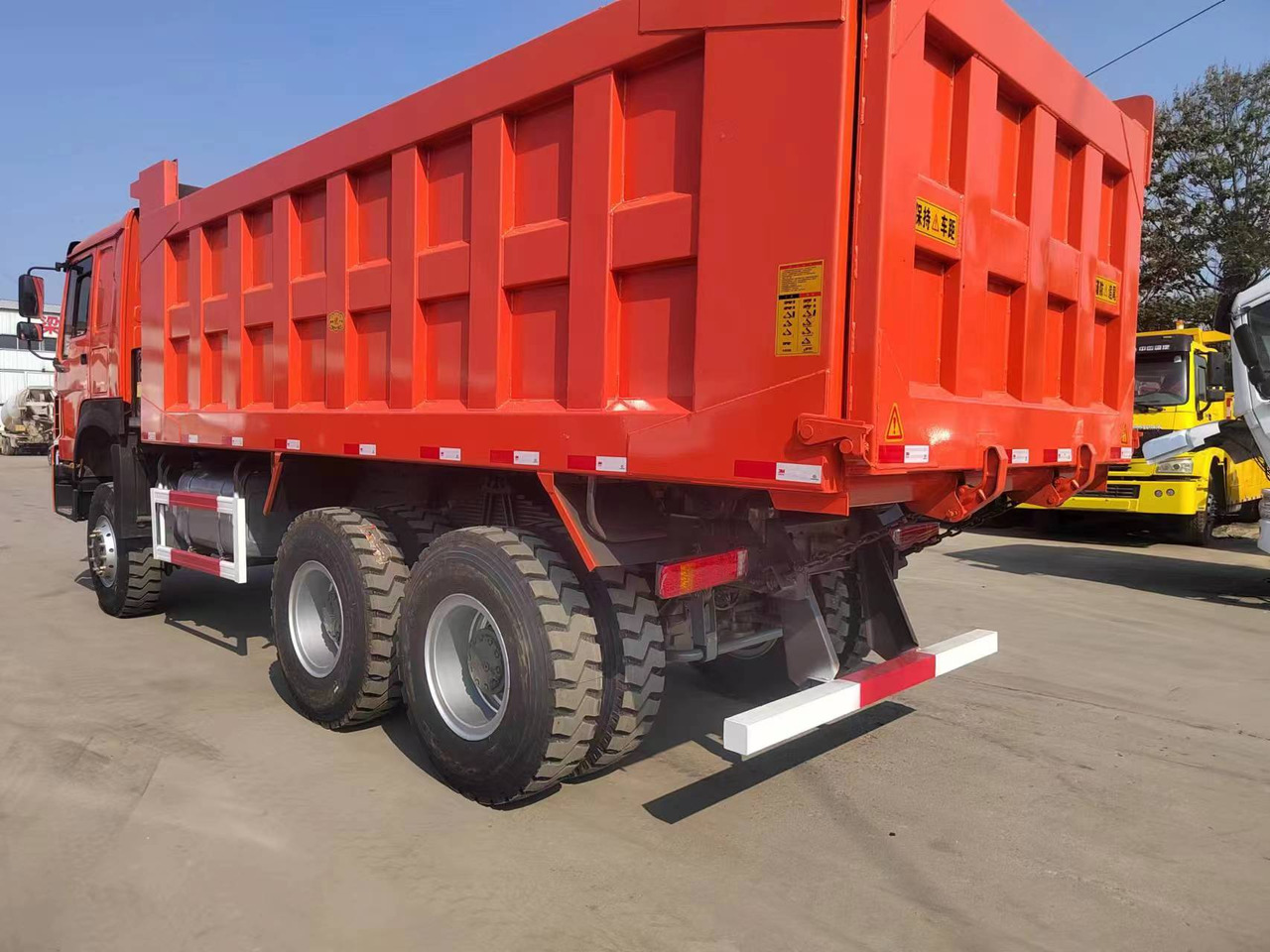 Howo 371 6*4 - Istovarivač: slika 4 Howo 371 6*4 - Istovarivač: slika 4