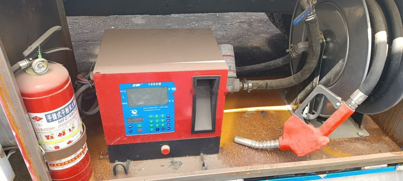 Howo 371 - Kamion cisterna: slika 3 Howo 371 - Kamion cisterna: slika 3