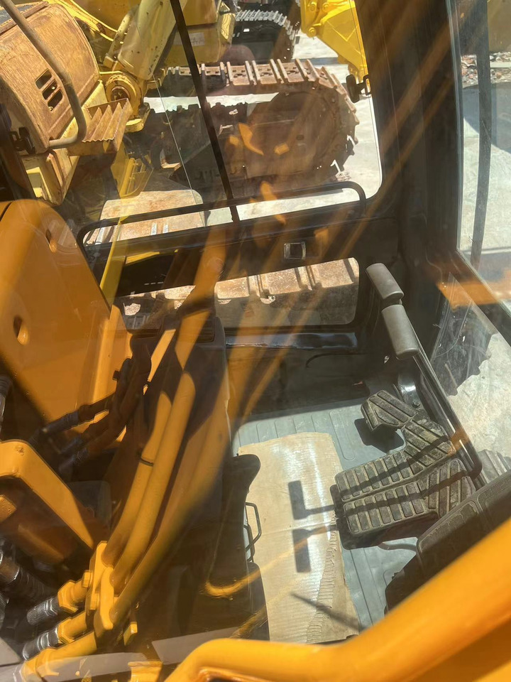 Hyundai R80-7 - Mini bager: slika 1 Hyundai R80-7 - Mini bager: slika 1