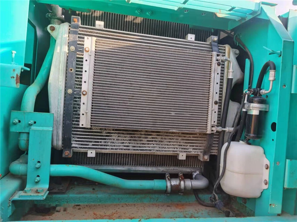 Bager guseničar Kobelco SK210LC: slika 7