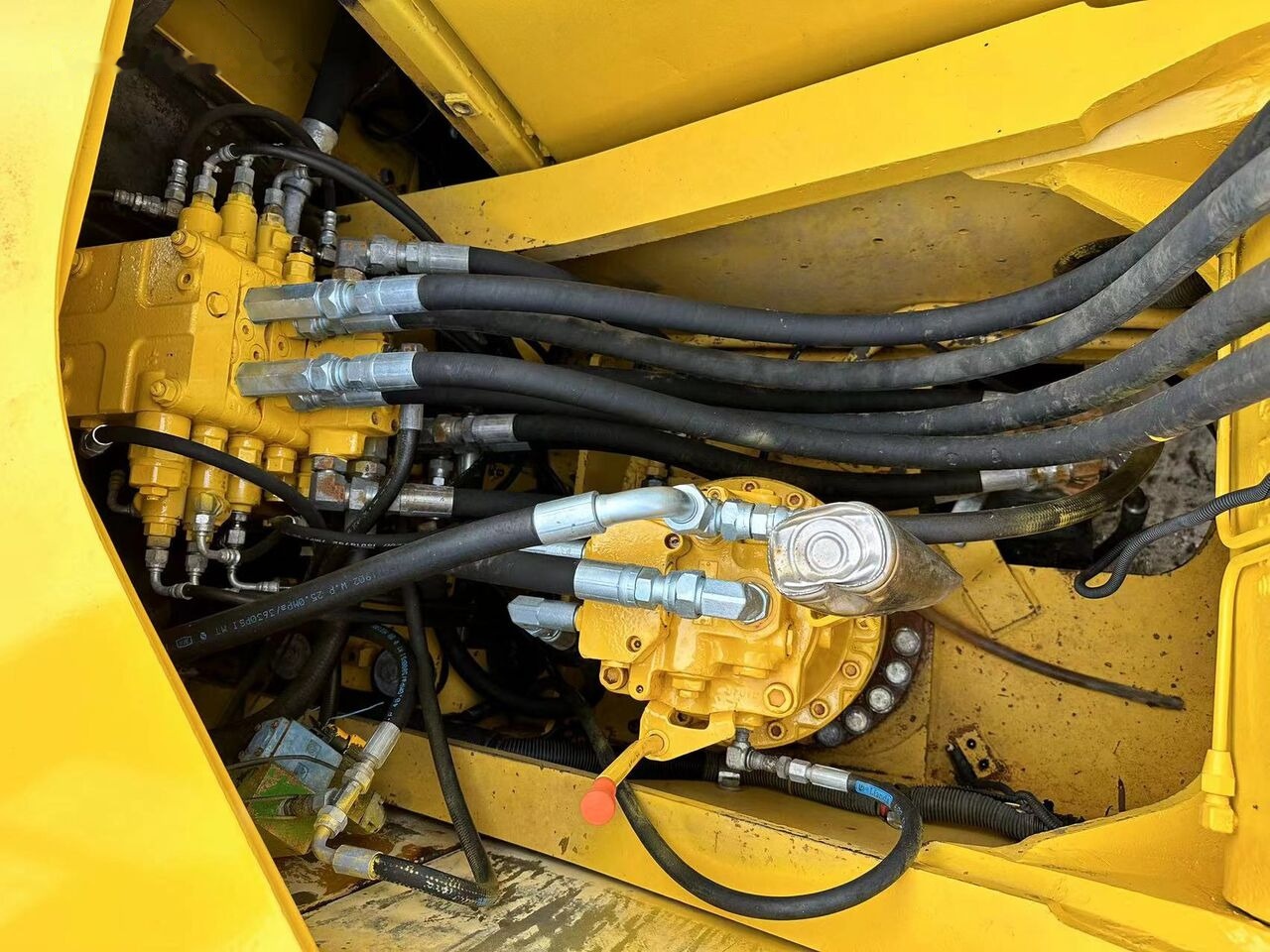 Komatsu PC160 - Bager guseničar: slika 1 Komatsu PC160 - Bager guseničar: slika 1