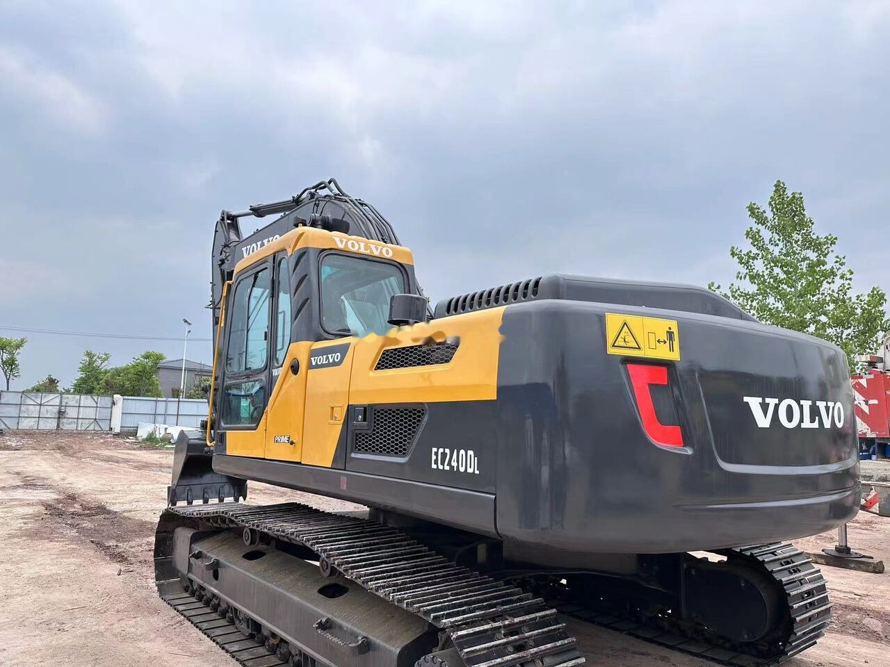 Volvo EC240 - Bager guseničar: slika 2 Volvo EC240 - Bager guseničar: slika 2