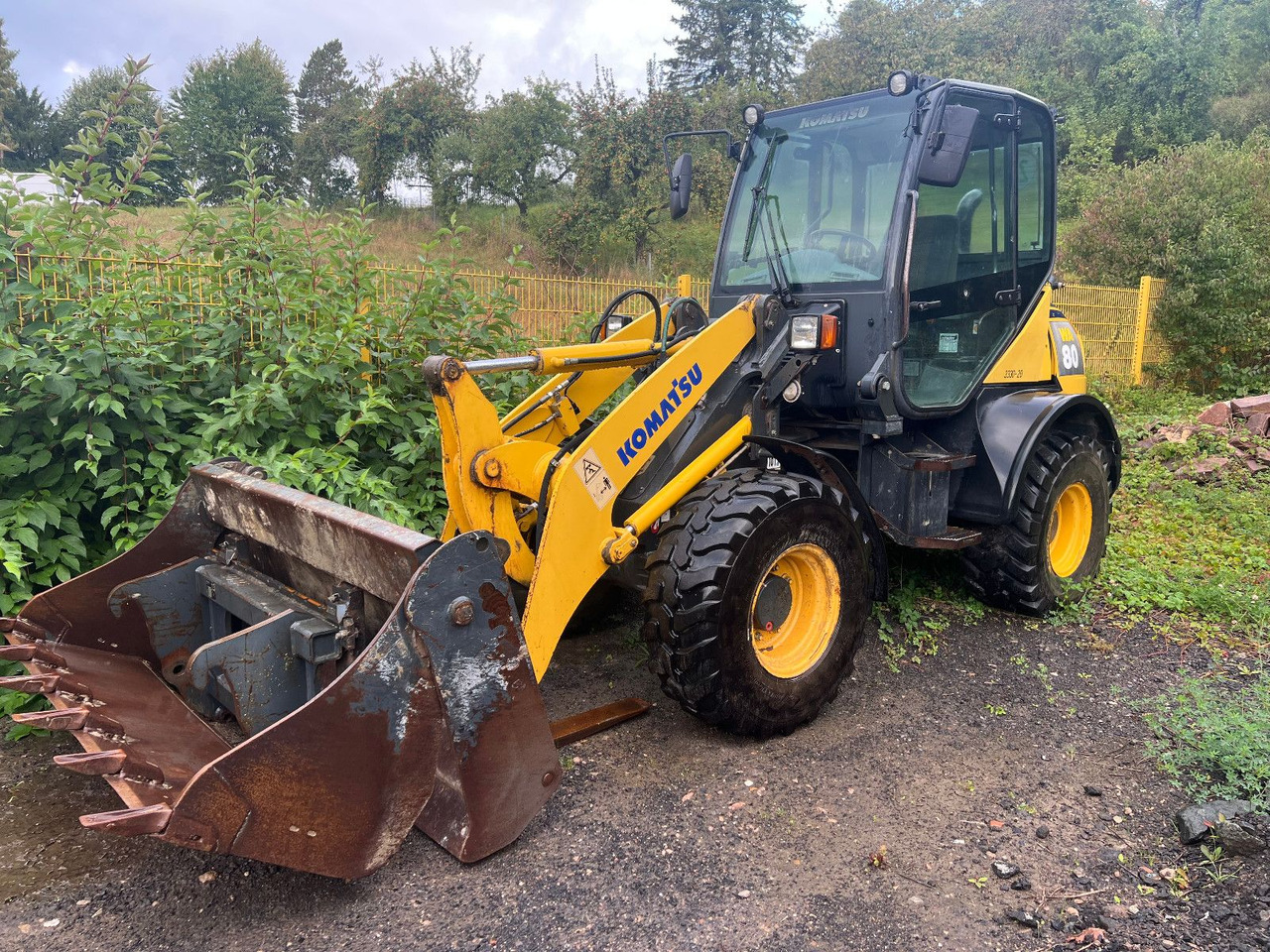 Utovarivač točkaš Komatsu WA 80: slika 1