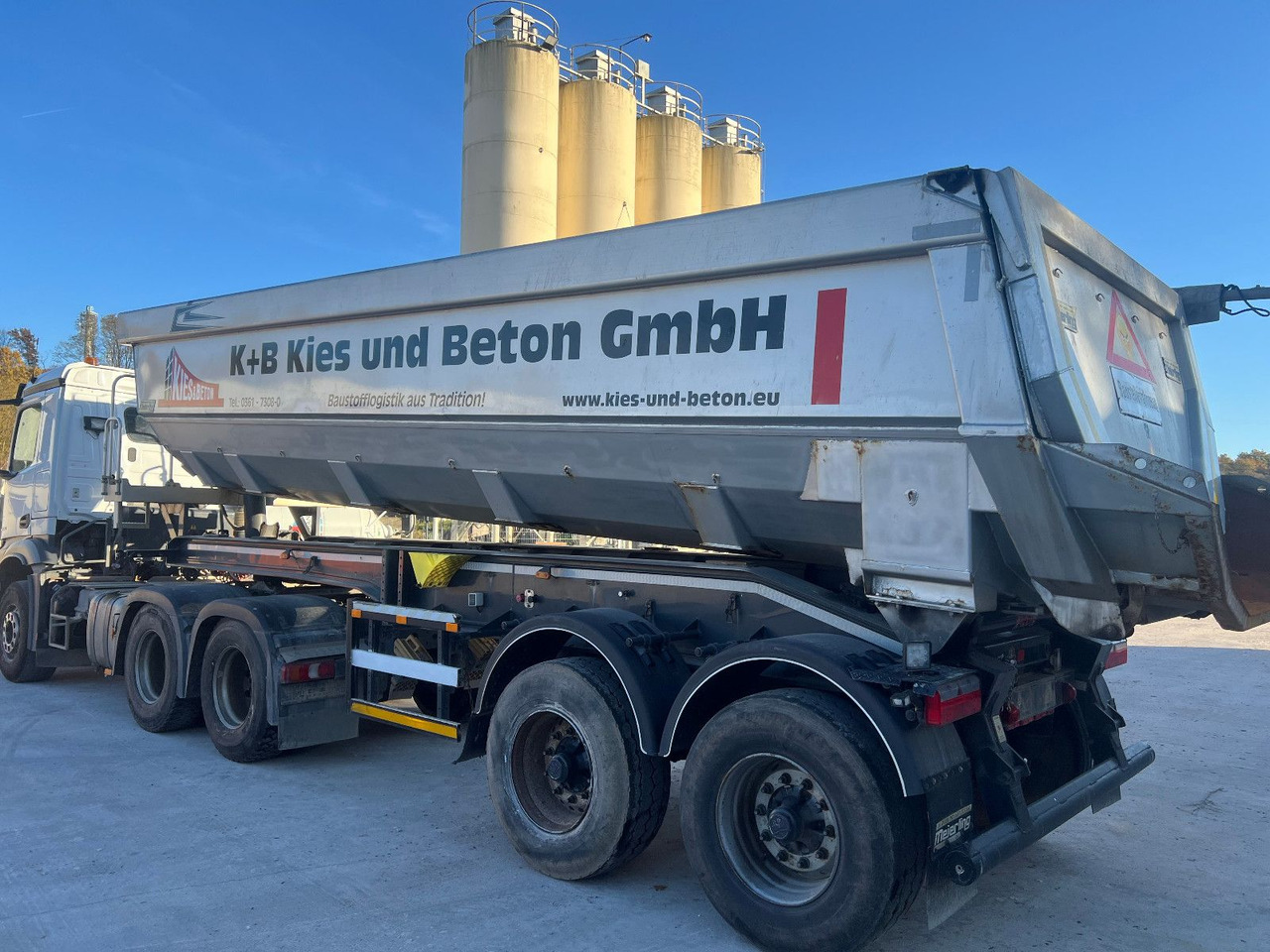 Mercedes-Benz 2648 mit Kippauflieger - Tegljač: slika 2 Mercedes-Benz 2648 mit Kippauflieger - Tegljač: slika 2