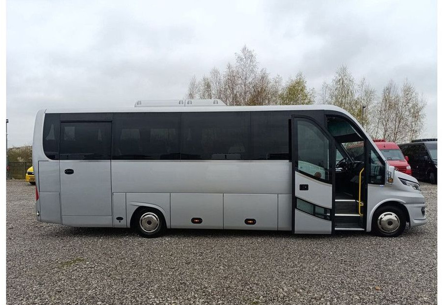 Iveco Mercus Daily 70C21 Nowość 39 miejsc - Minibus, Putnički kombi: slika 2 Iveco Mercus Daily 70C21 Nowość 39 miejsc - Minibus, Putnički kombi: slika 2
