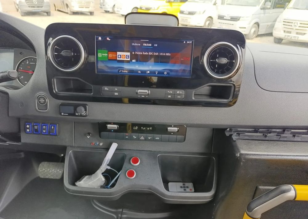 Lizing Mercedes-Benz Sprinter 517 CITY Mercedes-Benz Sprinter 517 CITY: slika 19 Lizing Mercedes-Benz Sprinter 517 CITY Mercedes-Benz Sprinter 517 CITY: slika 19