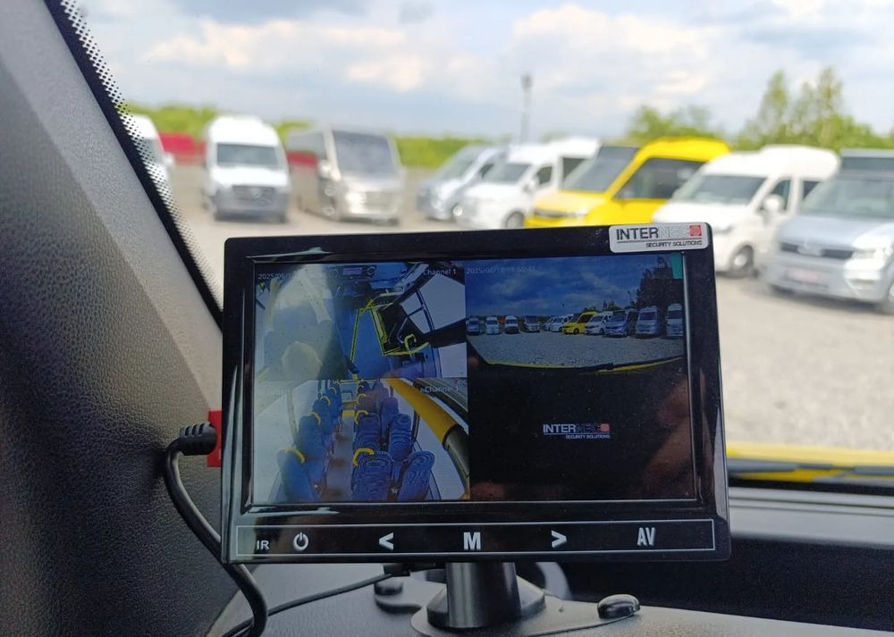 Lizing Mercedes-Benz Sprinter 517 CITY Mercedes-Benz Sprinter 517 CITY: slika 17 Lizing Mercedes-Benz Sprinter 517 CITY Mercedes-Benz Sprinter 517 CITY: slika 17