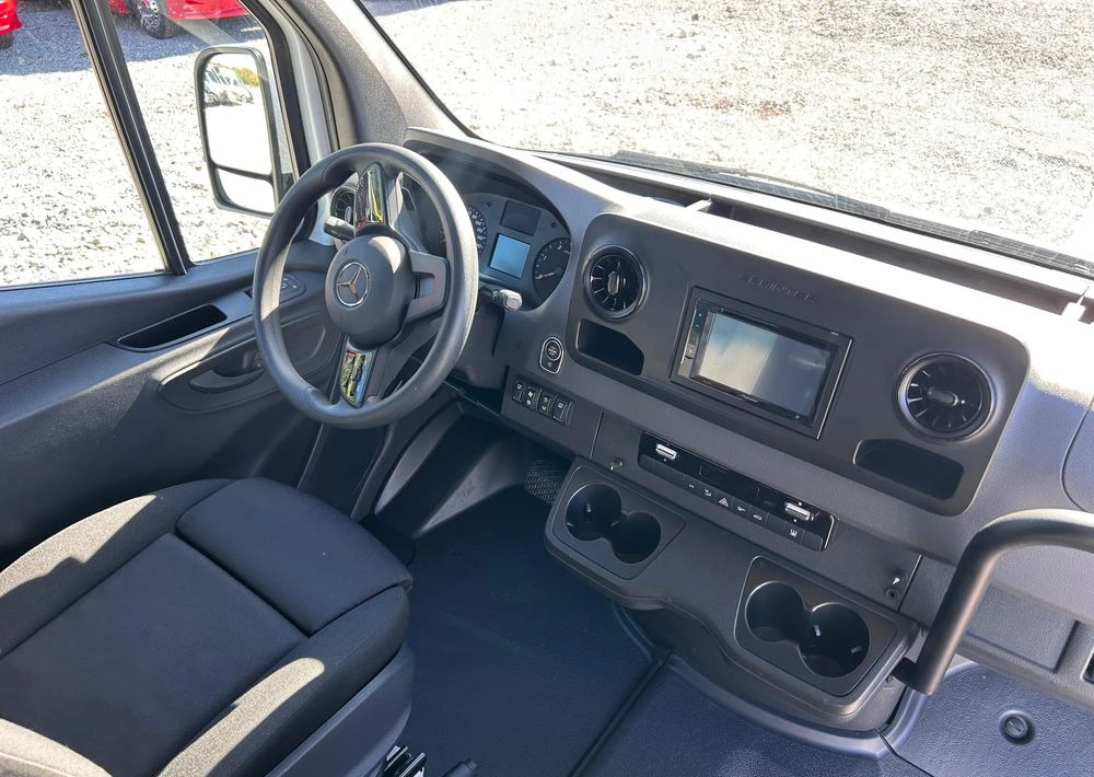 Novu Minibus, Putnički kombi Mercedes-Benz Sprinter 519: slika 12 Novu Minibus, Putnički kombi Mercedes-Benz Sprinter 519: slika 12