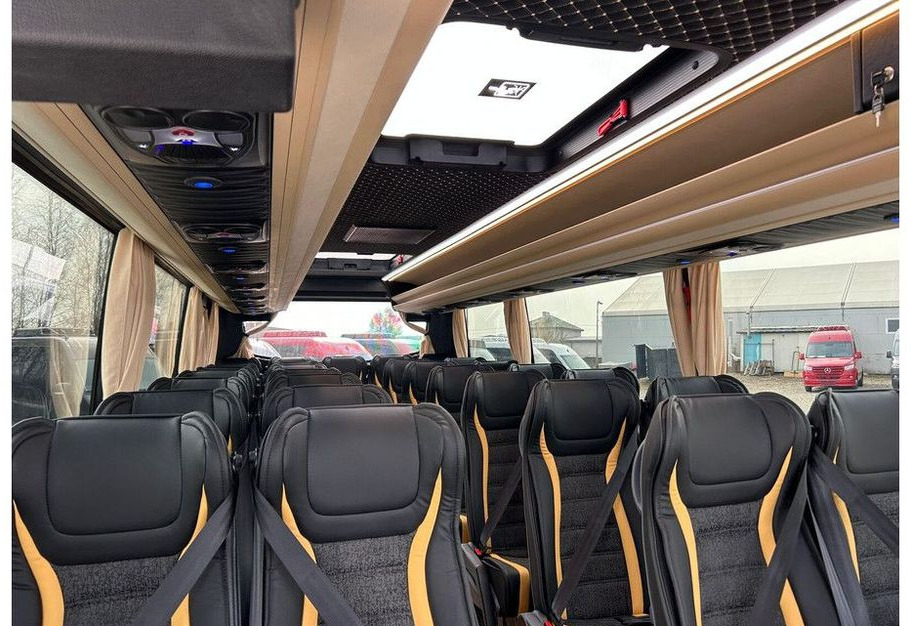 Novu Minibus, Putnički kombi Mercedes-Benz Sprinter 519: slika 17