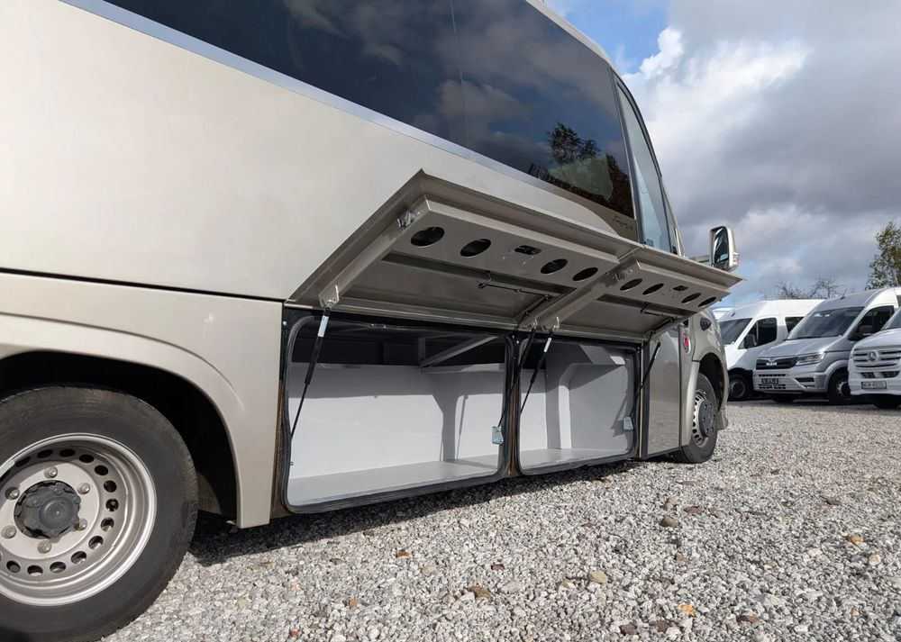 Mercedes-Benz Sprinter 519 - Minibus, Putnički kombi: slika 4 Mercedes-Benz Sprinter 519 - Minibus, Putnički kombi: slika 4