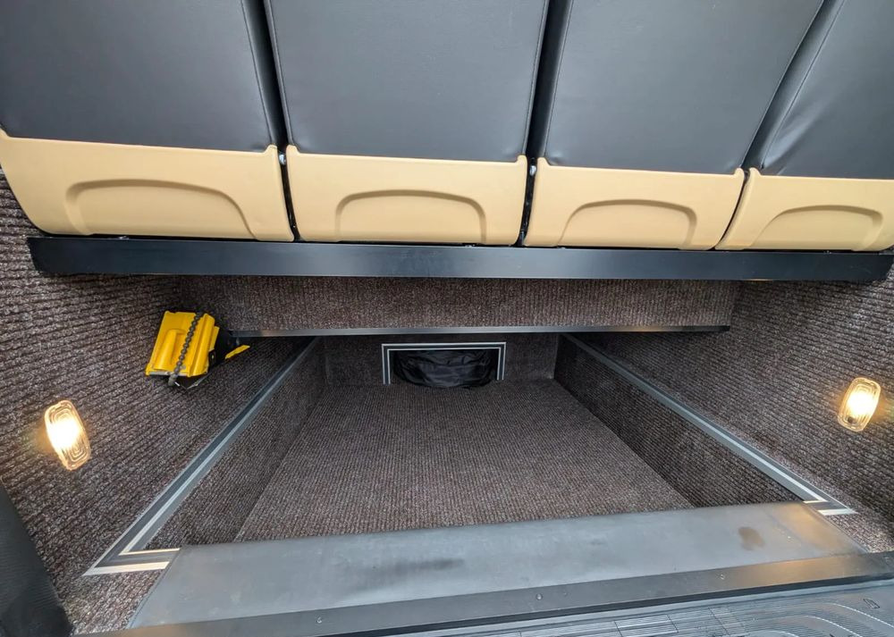 Novu Minibus, Putnički kombi Mercedes-Benz Sprinter 519: slika 7 Novu Minibus, Putnički kombi Mercedes-Benz Sprinter 519: slika 7