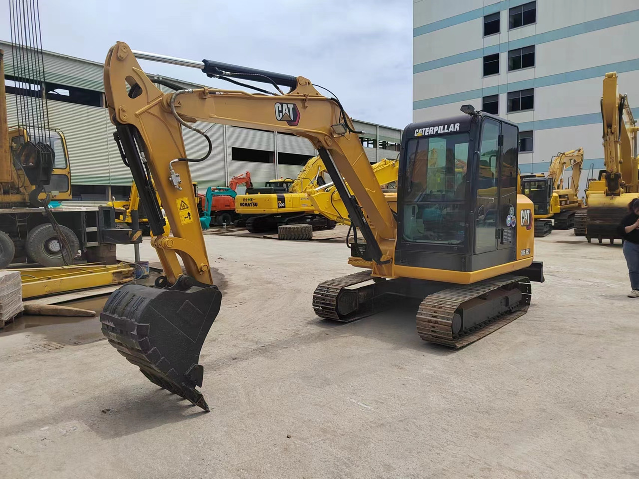 CATERPILLAR 305.5E2 - Mini bager: slika 2 CATERPILLAR 305.5E2 - Mini bager: slika 2