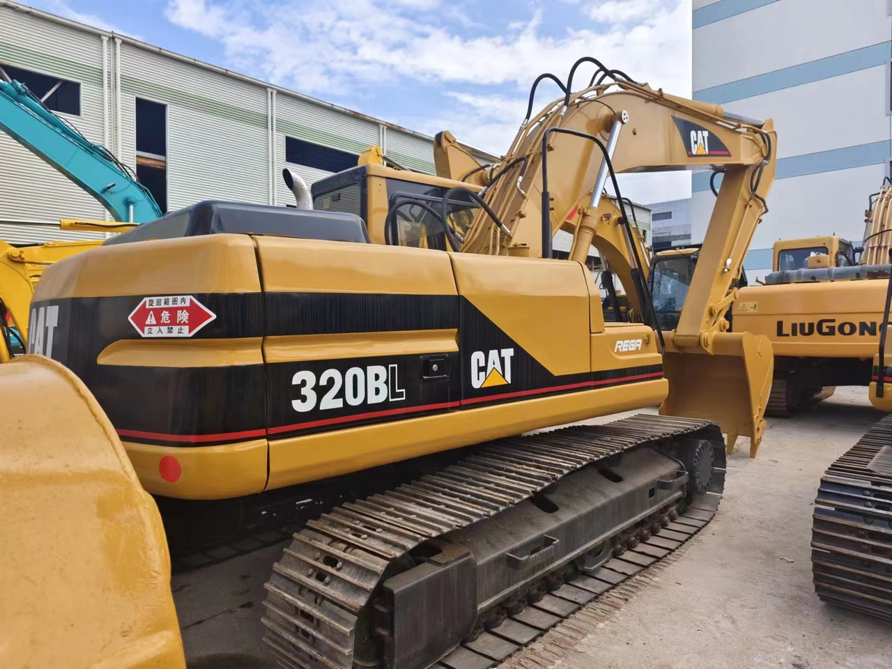 CATERPILLAR 320BL - Bager guseničar: slika 1 CATERPILLAR 320BL - Bager guseničar: slika 1