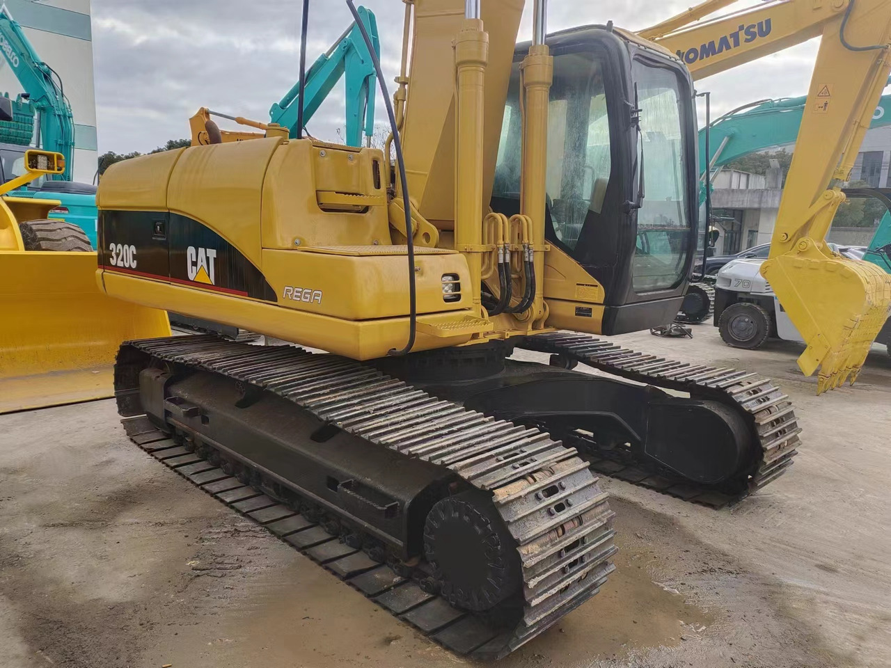 CATERPILLAR 320C - Bager guseničar: slika 2 CATERPILLAR 320C - Bager guseničar: slika 2