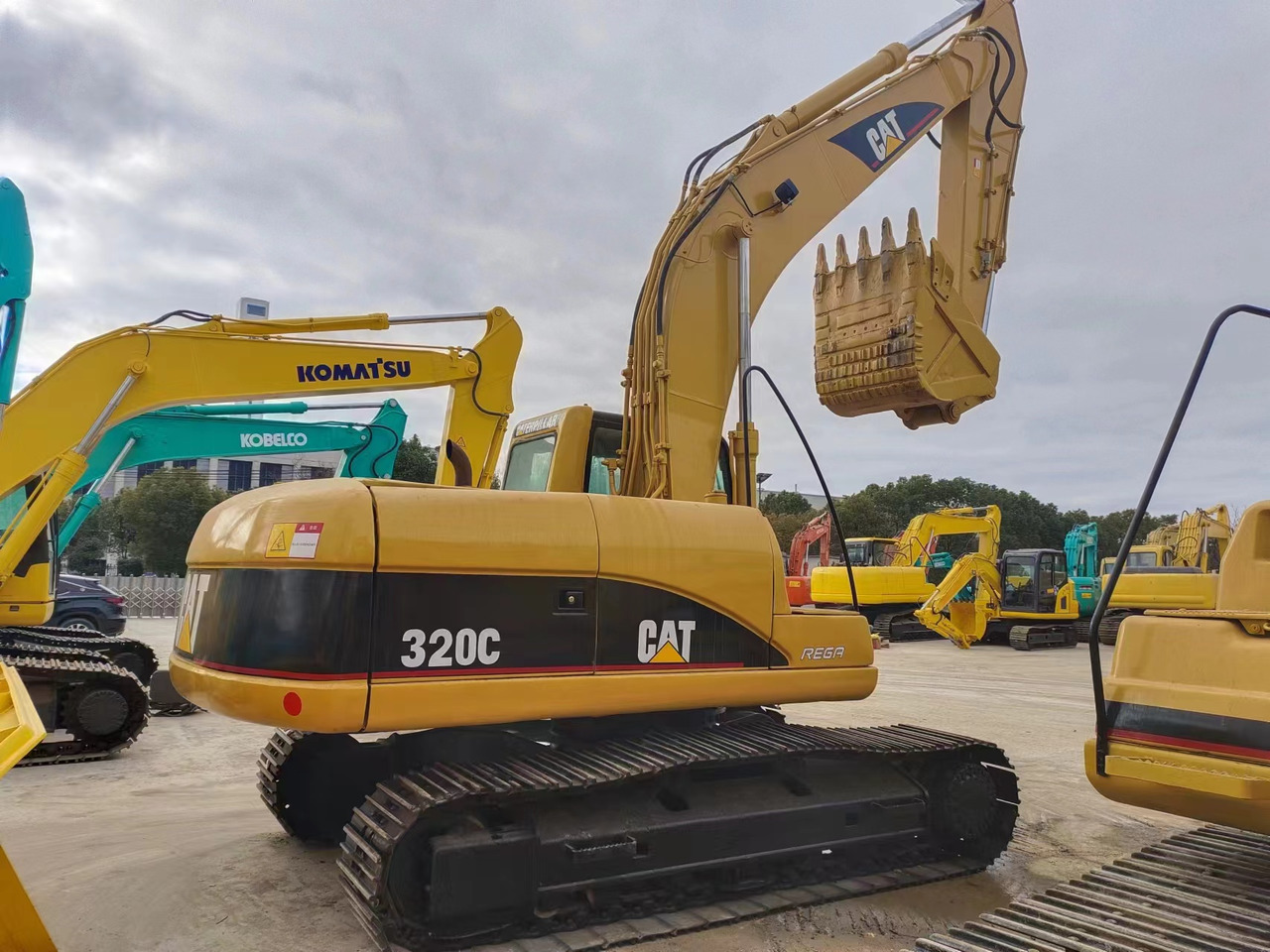 CATERPILLAR 320C - Bager guseničar: slika 1 CATERPILLAR 320C - Bager guseničar: slika 1