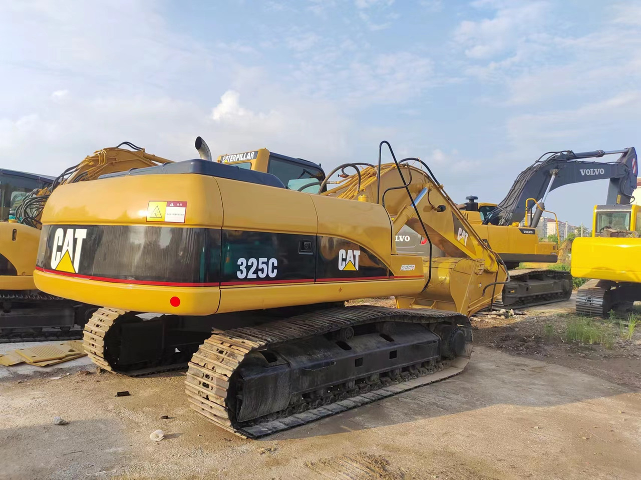 CATERPILLAR 325C - Bager guseničar: slika 1 CATERPILLAR 325C - Bager guseničar: slika 1