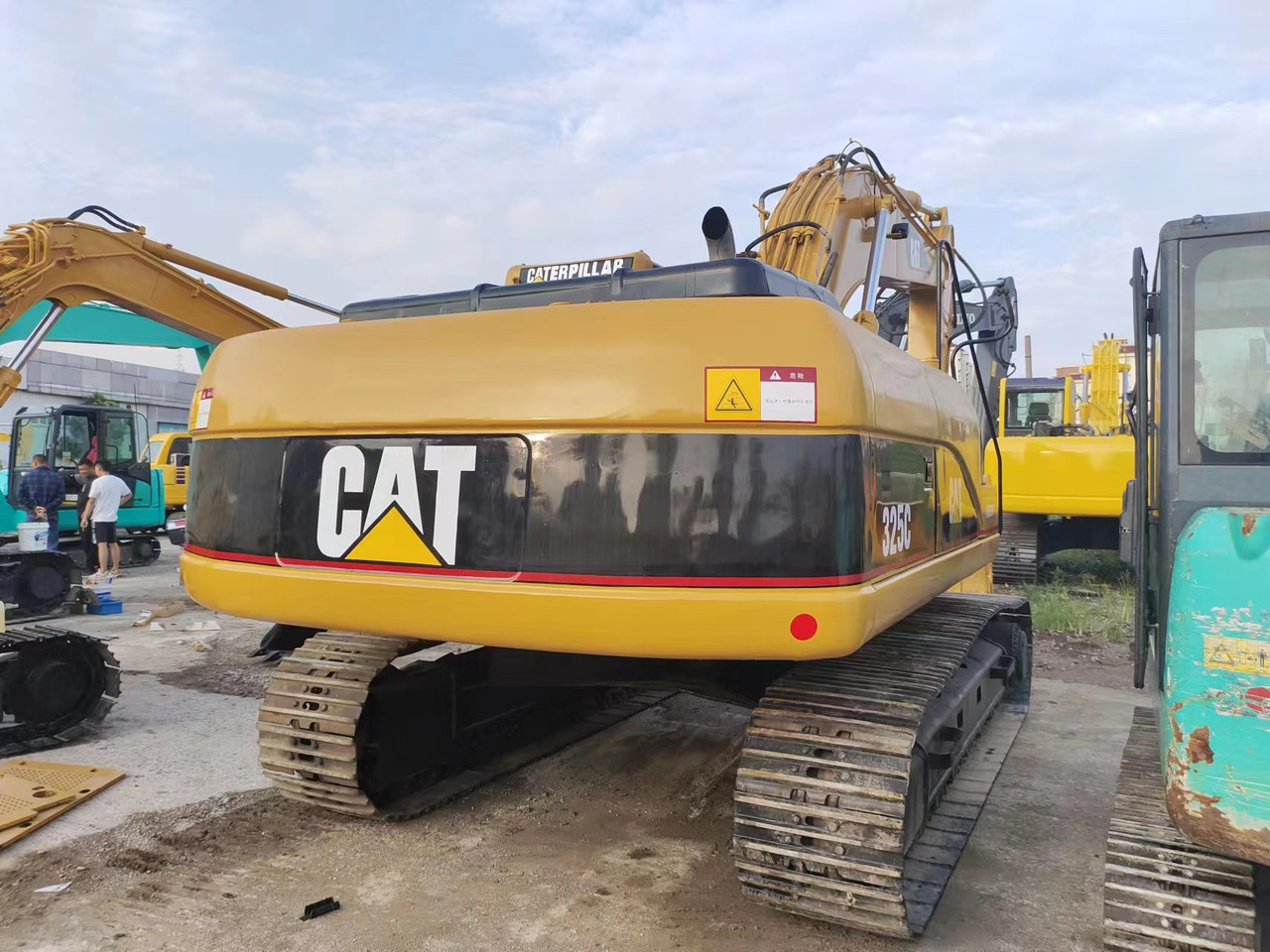 CATERPILLAR 325C - Bager guseničar: slika 5 CATERPILLAR 325C - Bager guseničar: slika 5
