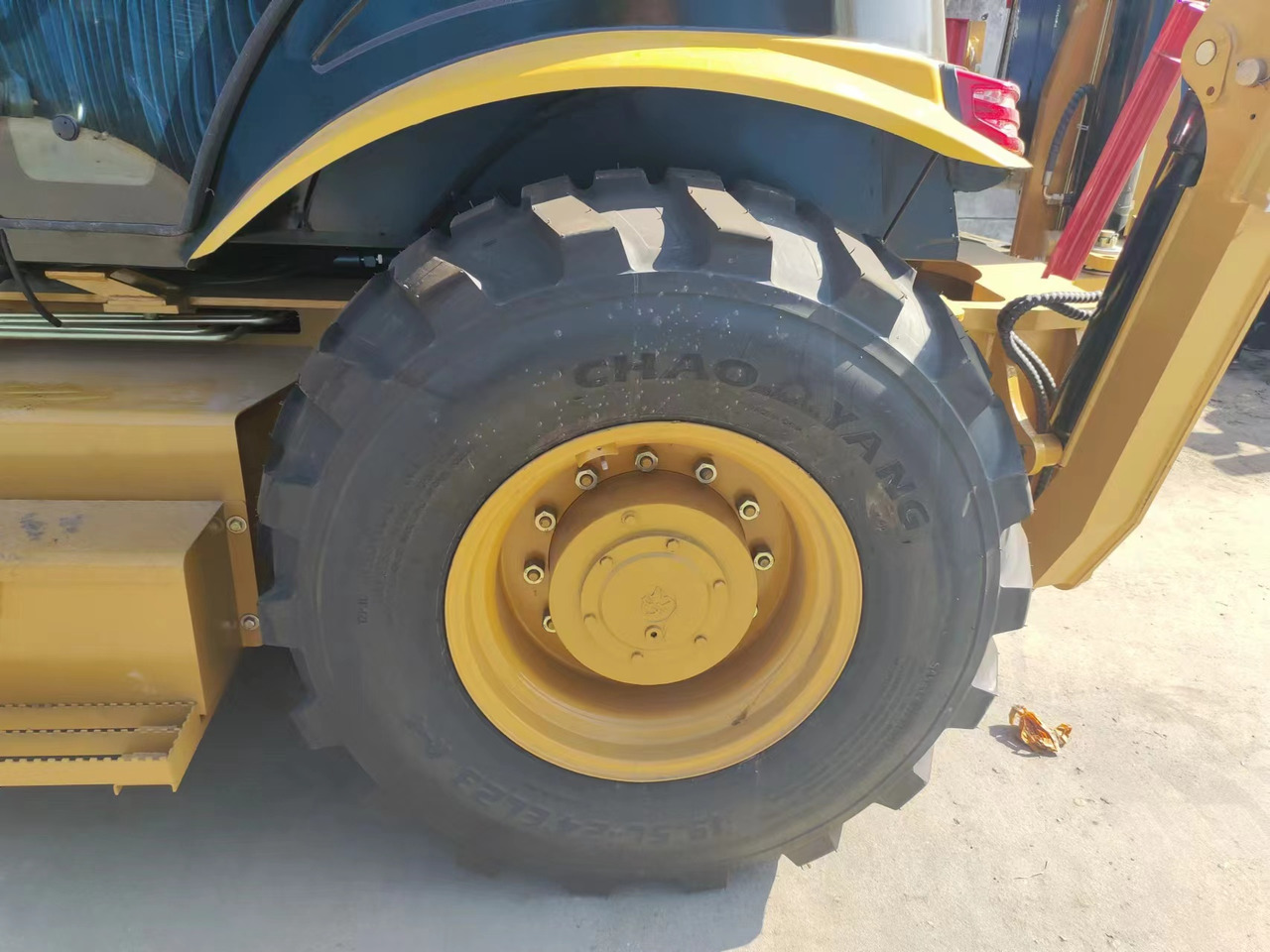 Bager utovarivač CATERPILLAR 420F: slika 9