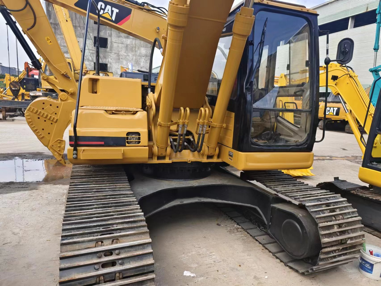 CATERPILLAR CAT 320BL - Bager guseničar: slika 2 CATERPILLAR CAT 320BL - Bager guseničar: slika 2