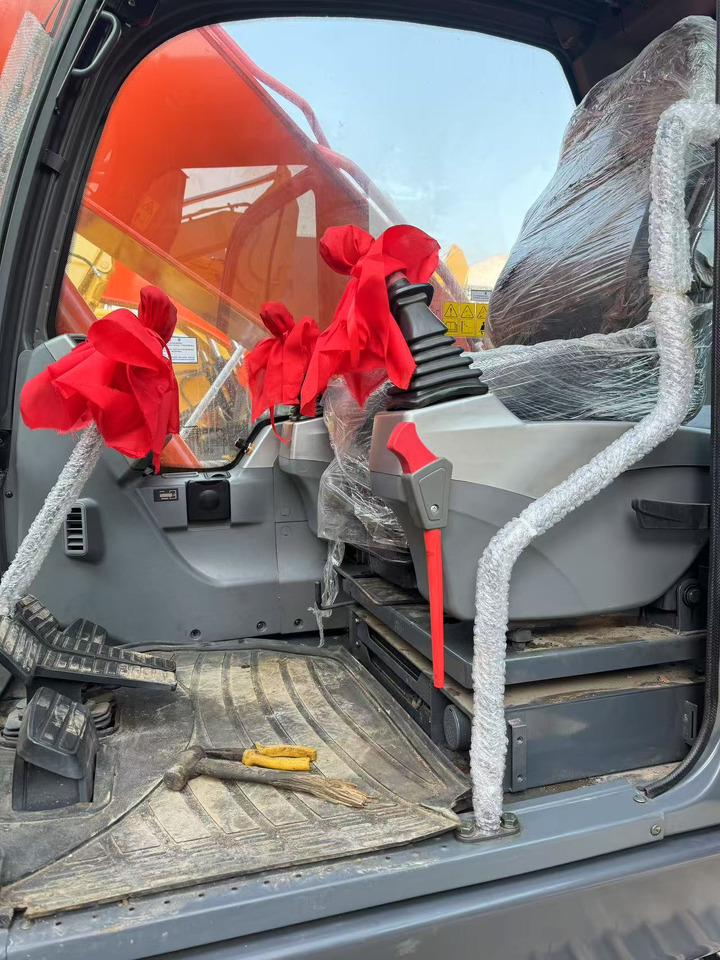 DOOSAN DX225 - Bager guseničar: slika 4 DOOSAN DX225 - Bager guseničar: slika 4