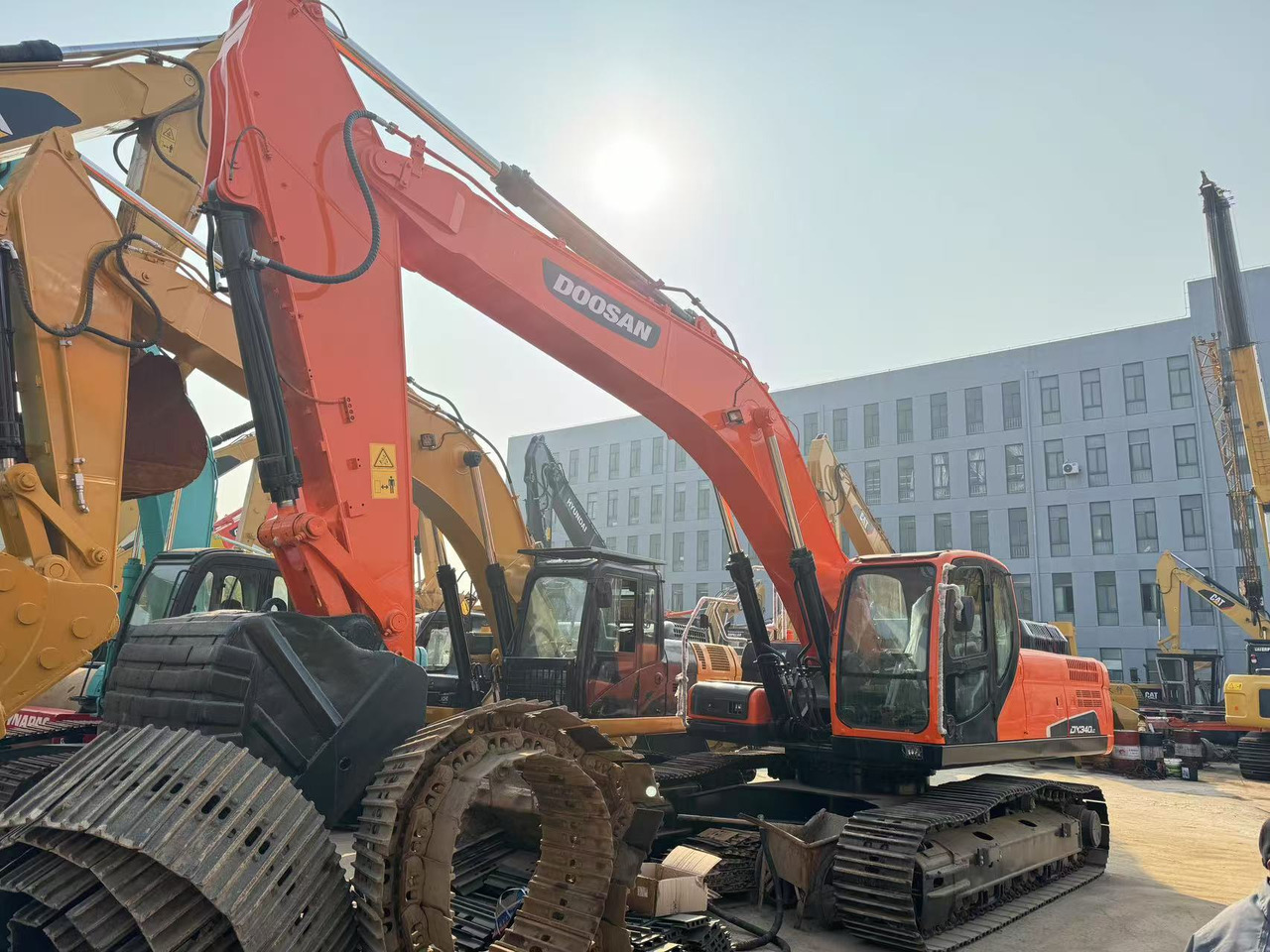DOOSAN DX340LC - Bager guseničar: slika 2 DOOSAN DX340LC - Bager guseničar: slika 2