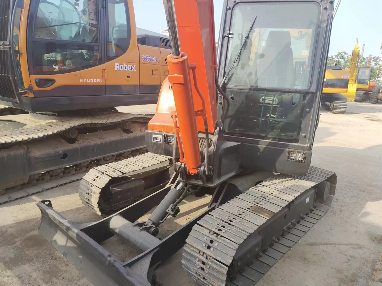 DOOSAN DX60 - Mini bager: slika 4 DOOSAN DX60 - Mini bager: slika 4