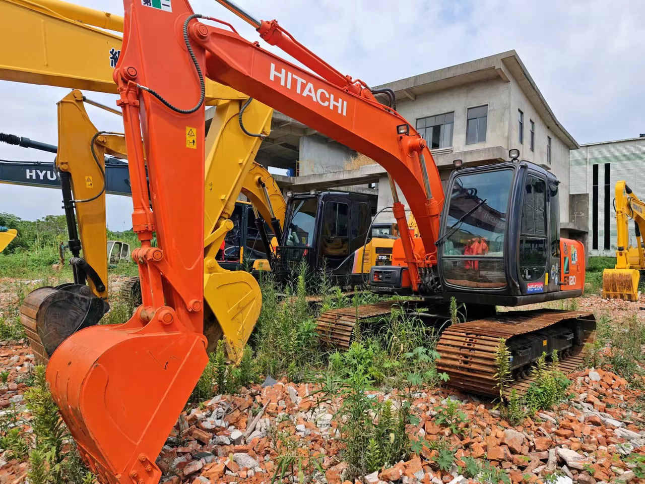 HITACHI EX120-5 - Bager guseničar: slika 1 HITACHI EX120-5 - Bager guseničar: slika 1