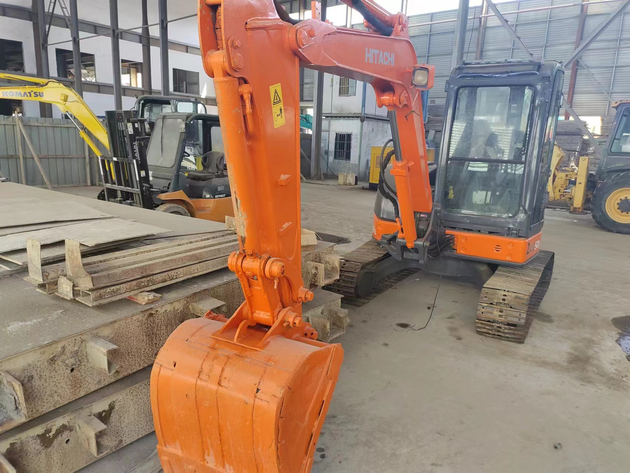 HITACHI ZX50U - Mini bager: slika 1 HITACHI ZX50U - Mini bager: slika 1