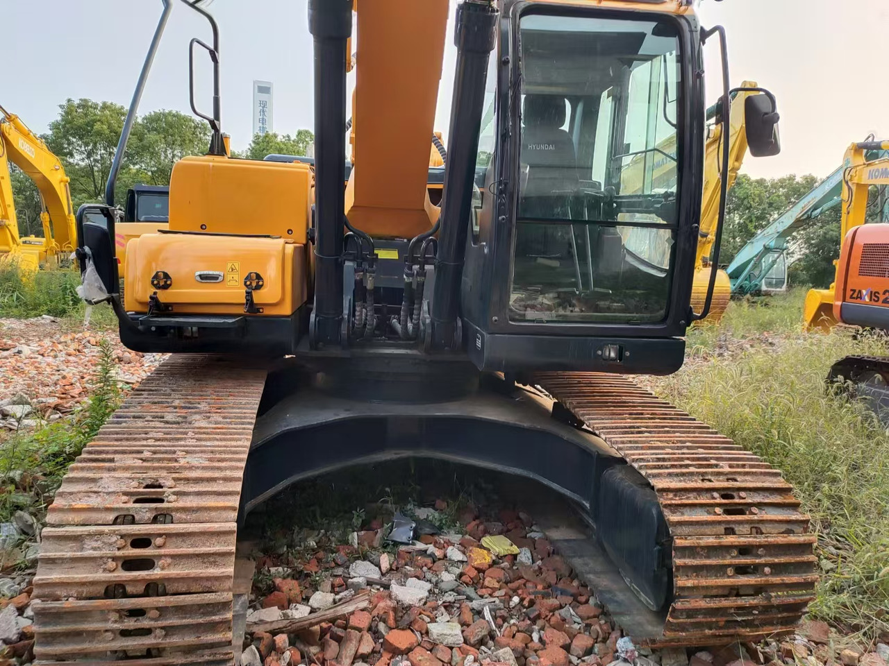 HYUNDAI R220LC-9S - Bager guseničar: slika 4 HYUNDAI R220LC-9S - Bager guseničar: slika 4