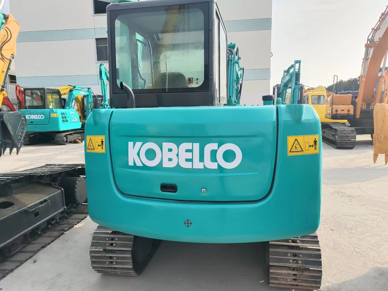 KOBELCO SK60-8 - Mini bager: slika 2 KOBELCO SK60-8 - Mini bager: slika 2