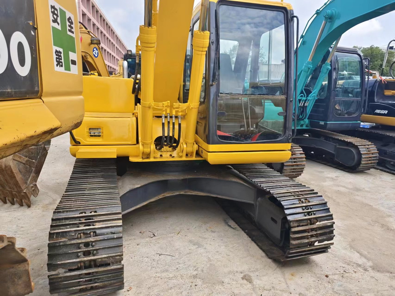 KOMATSU PC120-6 - Bager guseničar: slika 3 KOMATSU PC120-6 - Bager guseničar: slika 3