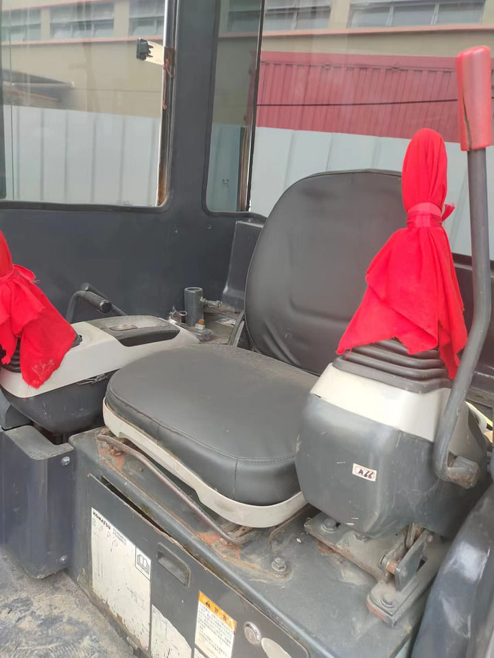 KOMATSU PC40MR - Mini bager: slika 4 KOMATSU PC40MR - Mini bager: slika 4