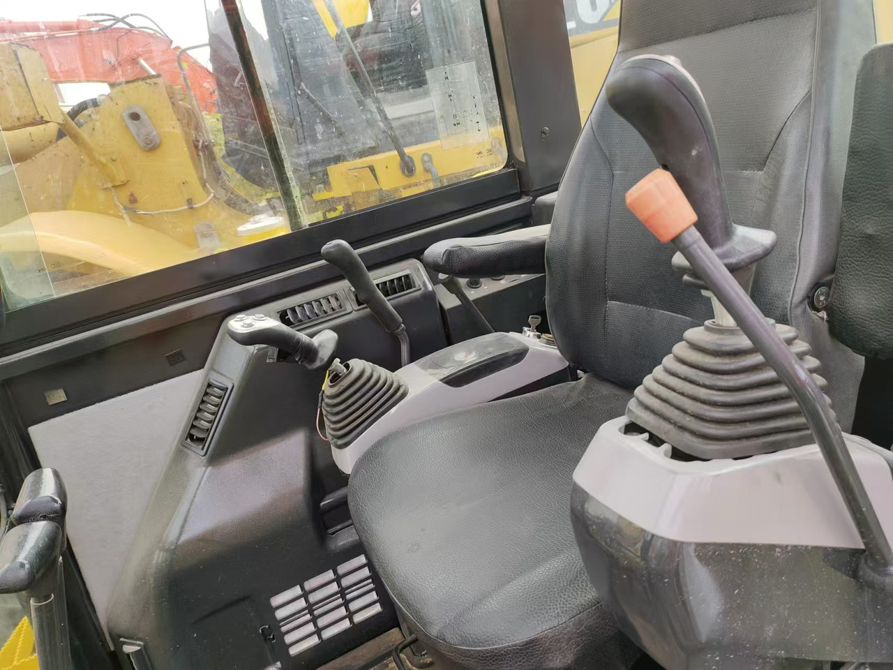 KOMATSU PC56-7 PC56 - Mini bager: slika 5 KOMATSU PC56-7 PC56 - Mini bager: slika 5