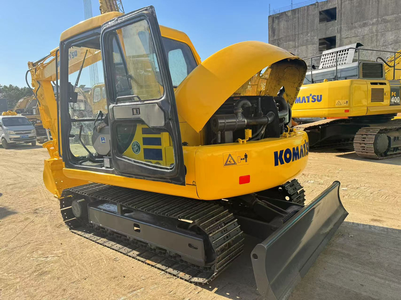 KOMATSU PC60-7 - Bager guseničar: slika 2 KOMATSU PC60-7 - Bager guseničar: slika 2